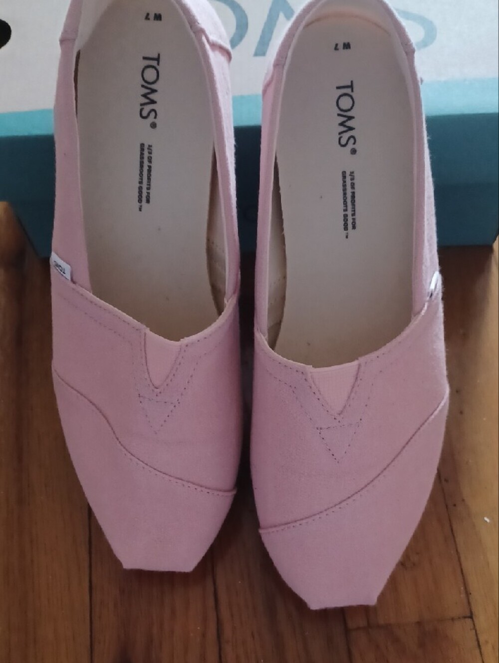 Toms Pink Canvas Slip-On Flats - Picture 2 of 16